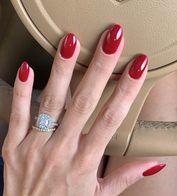 light red color nails